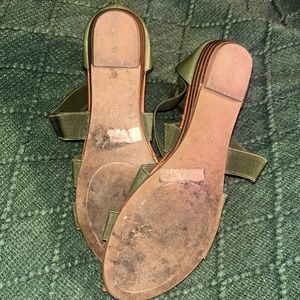 Size 8 green strappy sandals!